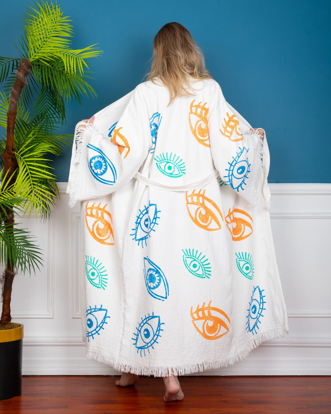 Big Eyes Kimono Robe